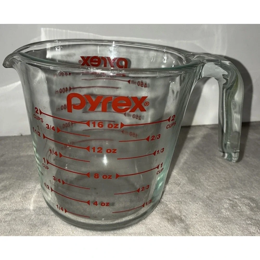 Pyrex Measuring Cup 2 Cup Glass Open Handle Red Lettering 500‎ ml